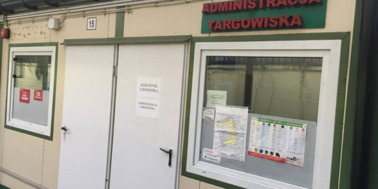 Targowisko Nad Wartą prowadzi zbiórkę ubrań dla osób bezdomnych