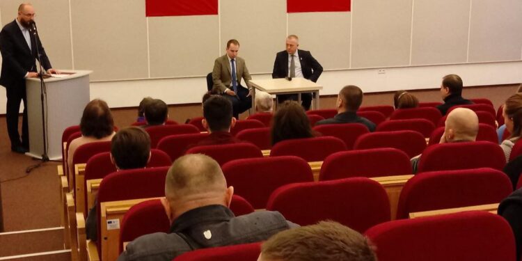 Otwarta debata w gorzowskiej książnicy