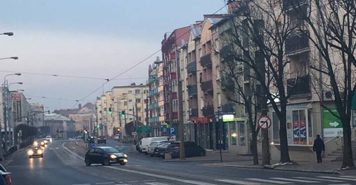 Deptak, nowe rondo i torowisko. Ruszył remont Sikorskiego
