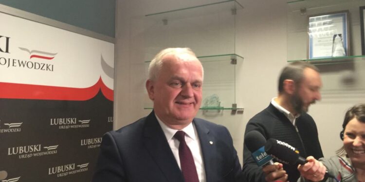 Wojewoda uspokaja ws. szczepionek