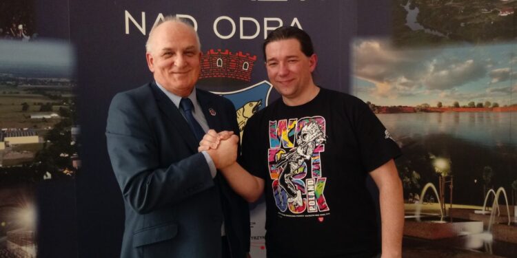 Mieszkańcy Kostrzyna popierają Przystanek Woodstock