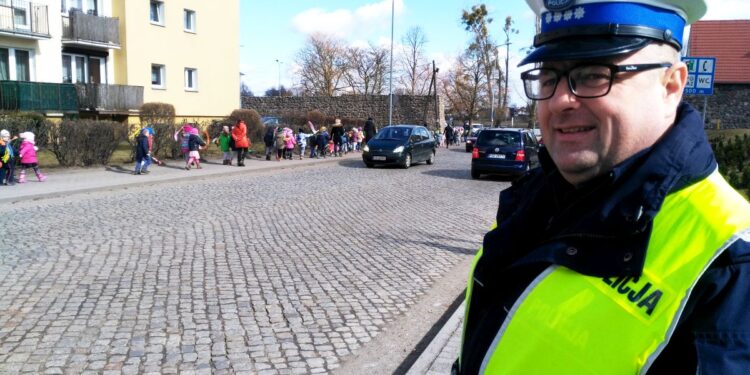 Dzień wagarowicza? Nie dla policjantów