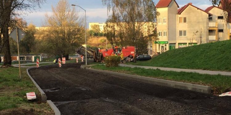 Prezydent kontra społecznicy