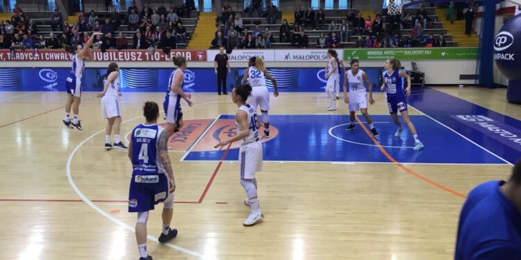 AZS AJP przegrywa w Krakowie