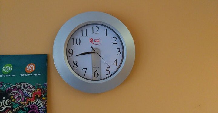 W nocy zmieniamy czas na letni