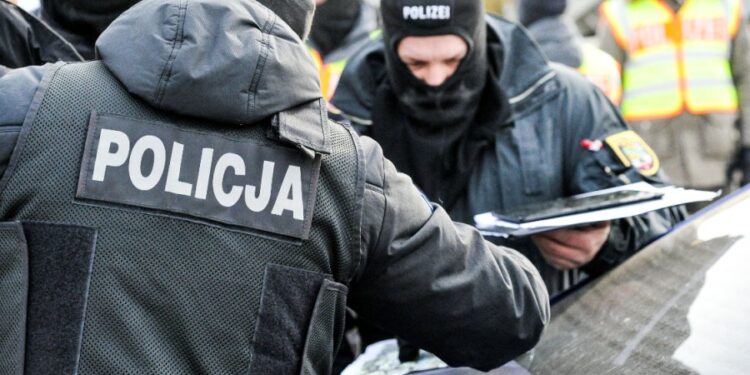 Gang złodziei samochodów rozbity