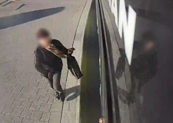 Zostawiła 14 tys. w autobusie