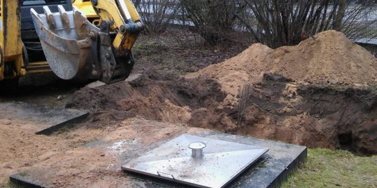 Awaria rury w centrum. Brak wody i utrudnienia w ruchu