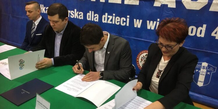 Zielone światło dla hali piłkarskiej