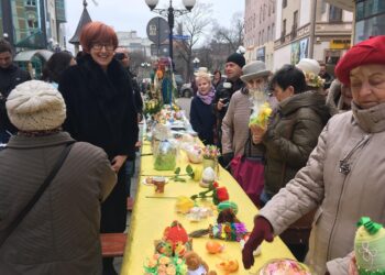 Świąteczny jarmark na Hawelańskiej
