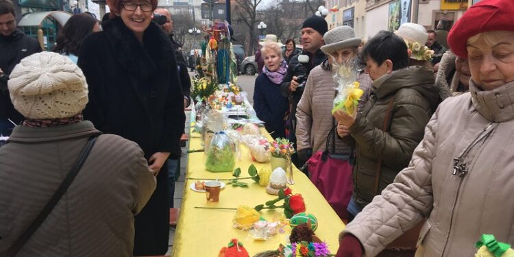 Świąteczny jarmark na Hawelańskiej