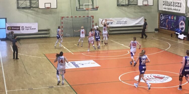 Koszykarki wygrały w Siedlcach!