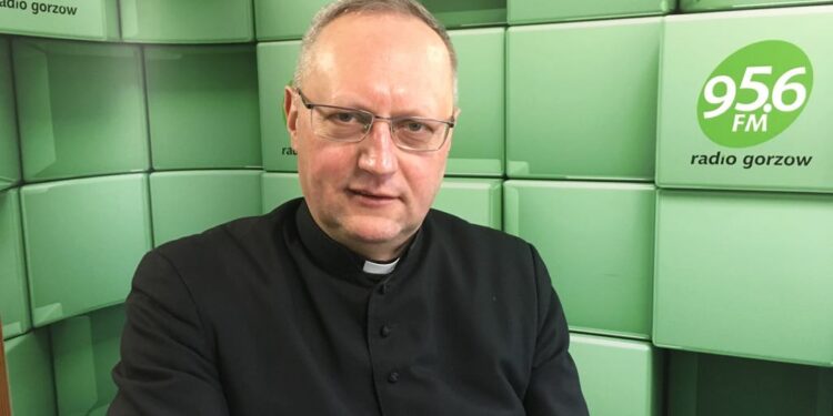 ksiądz Zbigniew Kobus