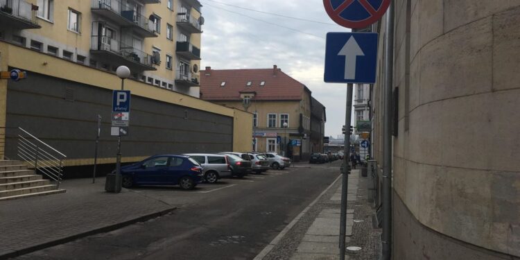 Zamknięta Sikorskiego. Kierowcy się gubią