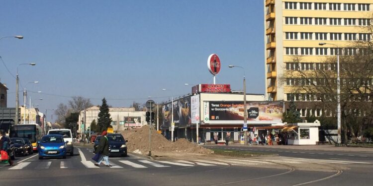 Hałda piachu w centrum niedługo zniknie