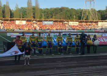 Zraniona Stal czeka na Jaskółki