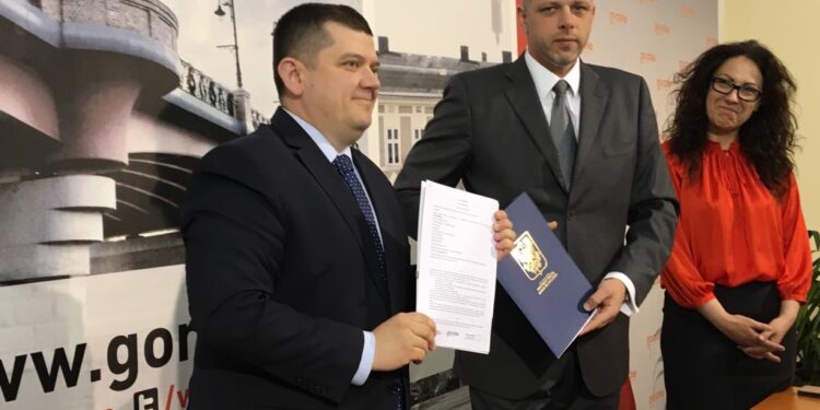 Jest umowa na Kostrzyńską