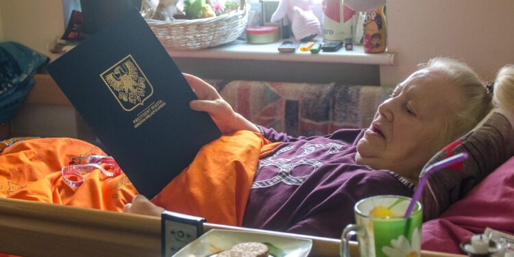 Znalazło się mieszkanie dla schorowanej pary