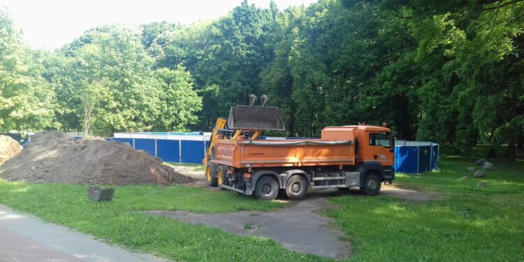 Ruszyła długo wyczekiwana rozbudowa skateparku