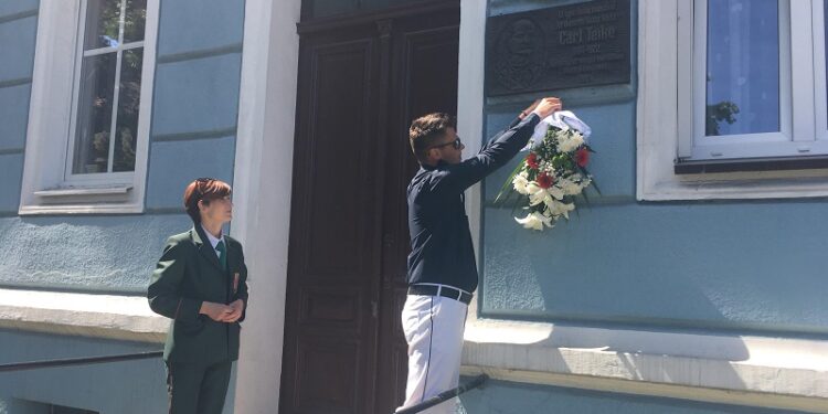 Upamiętnili Carla Teike