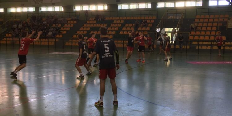 Miś awansował mimo porażki