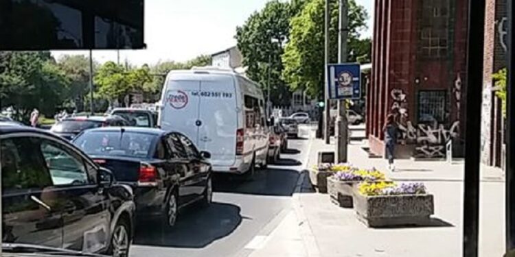 Centrum zakorkowane przez awarię rury