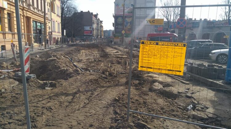 Prezydent o Sikorskiego: budowa „słabo ogarnięta”