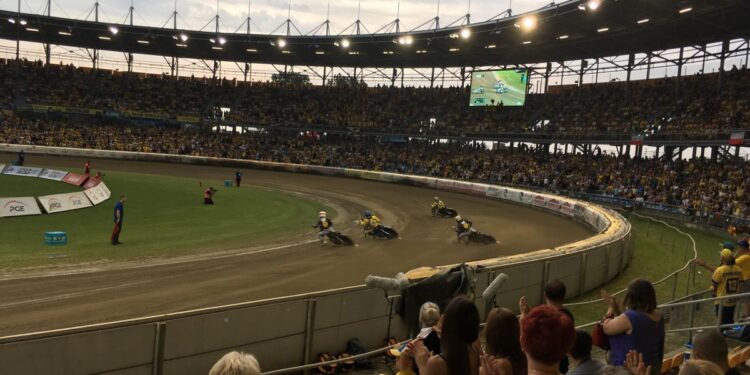 Stal znów pokonała Falubaz w derbach