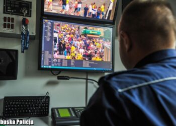 Derby bezpieczne, choć Zawarcie sparaliżowało