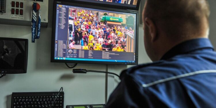 Derby bezpieczne, choć Zawarcie sparaliżowało