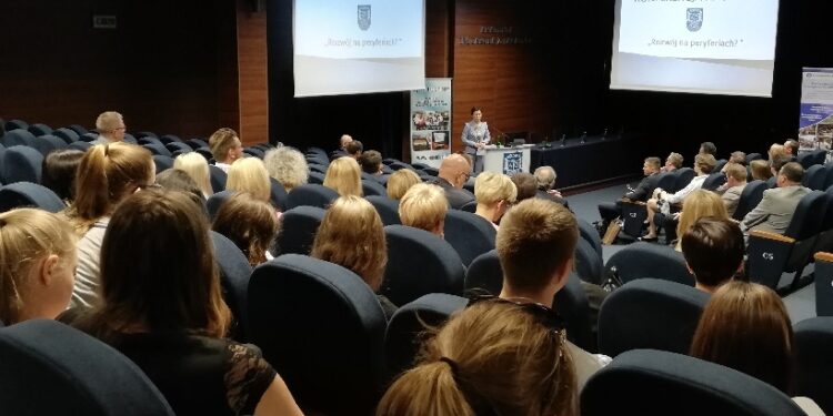 Rozmawiano o rozwoju na peryferiach