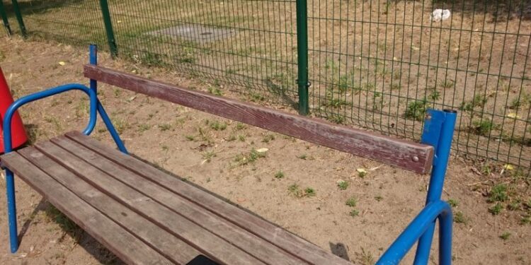 Plac zabaw przy Gwiaździstej do poprawki