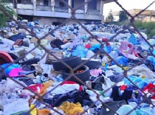 Dzikie wysypisko śmieci na Szczecińskiej