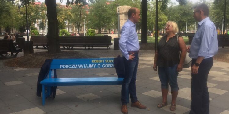 Borys Budka na ławeczce PO