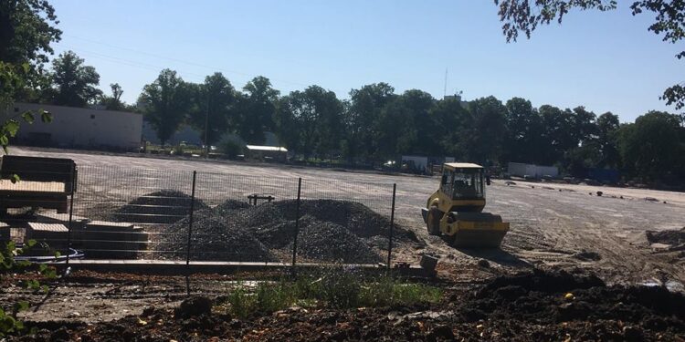 Boiska skończą z opóźnieniem