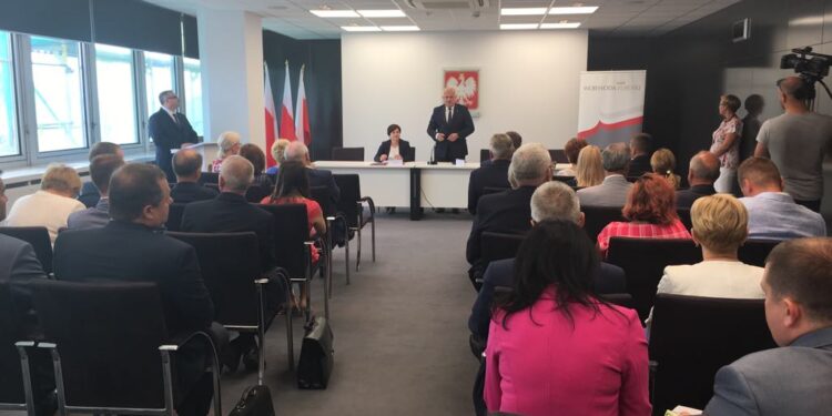 Wodniacy zacumowali przy bulwarze