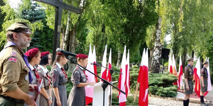 Cześć i chwała bohaterom!