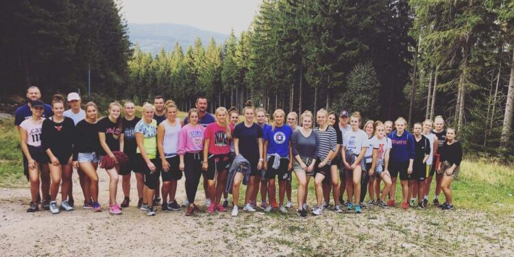 Góry i ciężka praca bez piłek