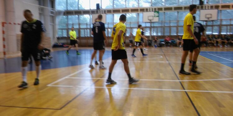 W derbach lepsza Stal, ale w turnieju górą Siódemka Legnica