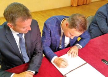 W Santoku podpisano porozumienie o budowie mariny