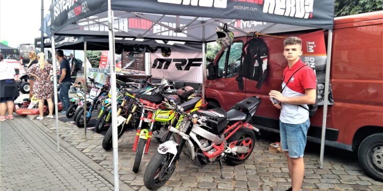 Moto Racing Show na moście staromiejskim w Gorzowie
