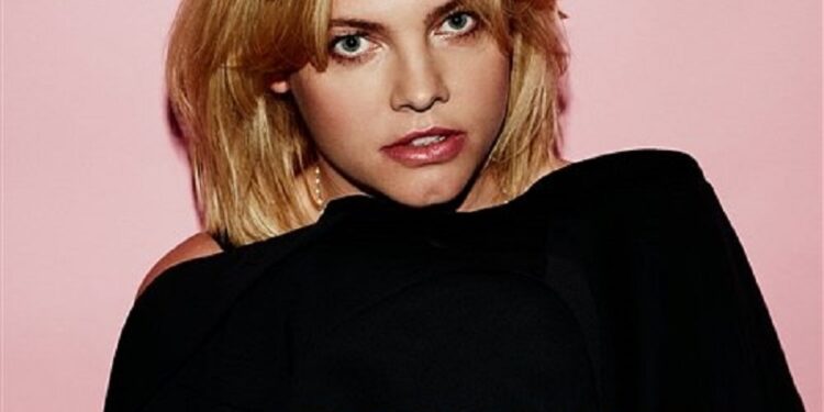 ANIA DĄBROWSKA „Serce Nie Sługa’