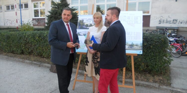 Rada rodziców SP 20 pyta co z rozbudową szkoły