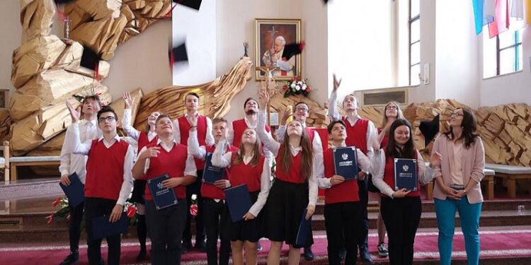 Niepodległość uczczą polonezem