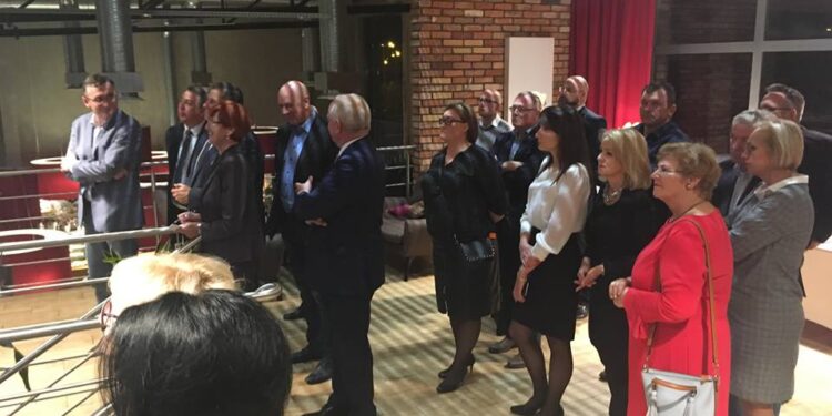 PiS wygrywa w 9. sejmikach. Radość w gorzowskim sztabie (FILM)