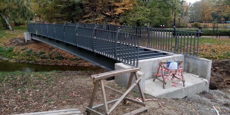 Nowe mostki nad Kłodawką