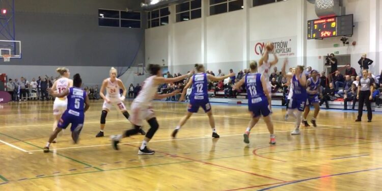 W Ostrowie pękła setka