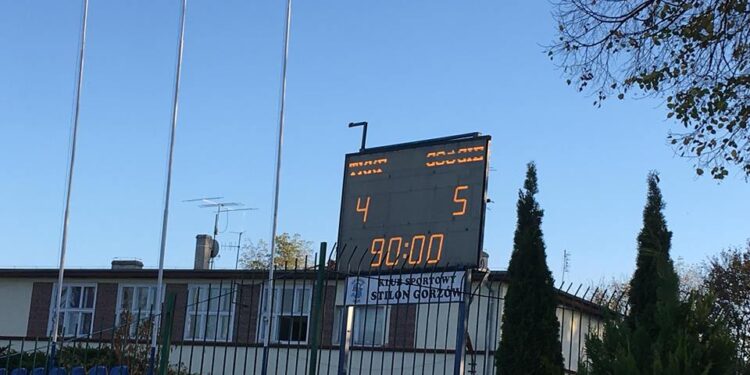 Szalony i ostatecznie przegrany mecz piłkarek