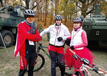 Cykliści w barwach narodowych