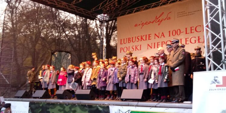 Wspólnie zaśpiewali „Marsz Pierwszej Brygady”